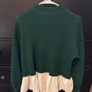 Elegant Green Sweater with Cream Accent